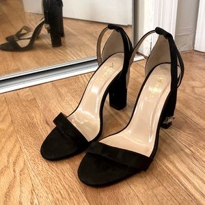 Black heels, 4inch